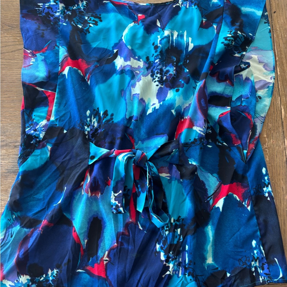 Daisy Fuentes Blue and Pink Patterned Top
